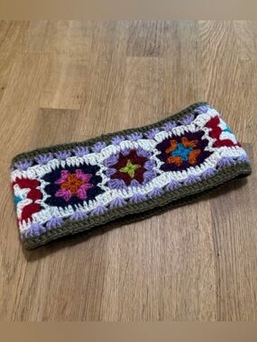 World Market ONE SIZE 100% Wool Crochet Granny Square Fleece Lined Headband